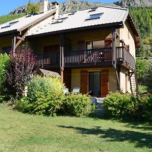  Chalet Le Rocher France